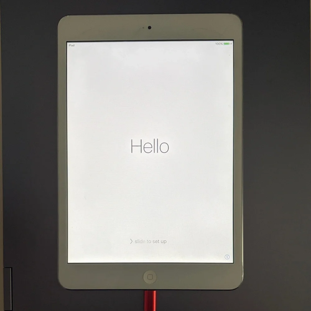 Apple iPad Mini 1st-gen in White with 16GB - Wifi Only